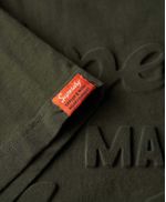 Camiseta-Manga-Corta-Para-Hombre-Embossed-Archive-Graphic-Tee