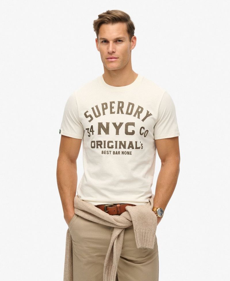 Camiseta-Manga-Corta-Para-Hombre-Embroidered-Script-Graphic-Tee-