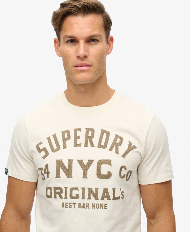 Camiseta-Manga-Corta-Para-Hombre-Embroidered-Script-Graphic-Tee-