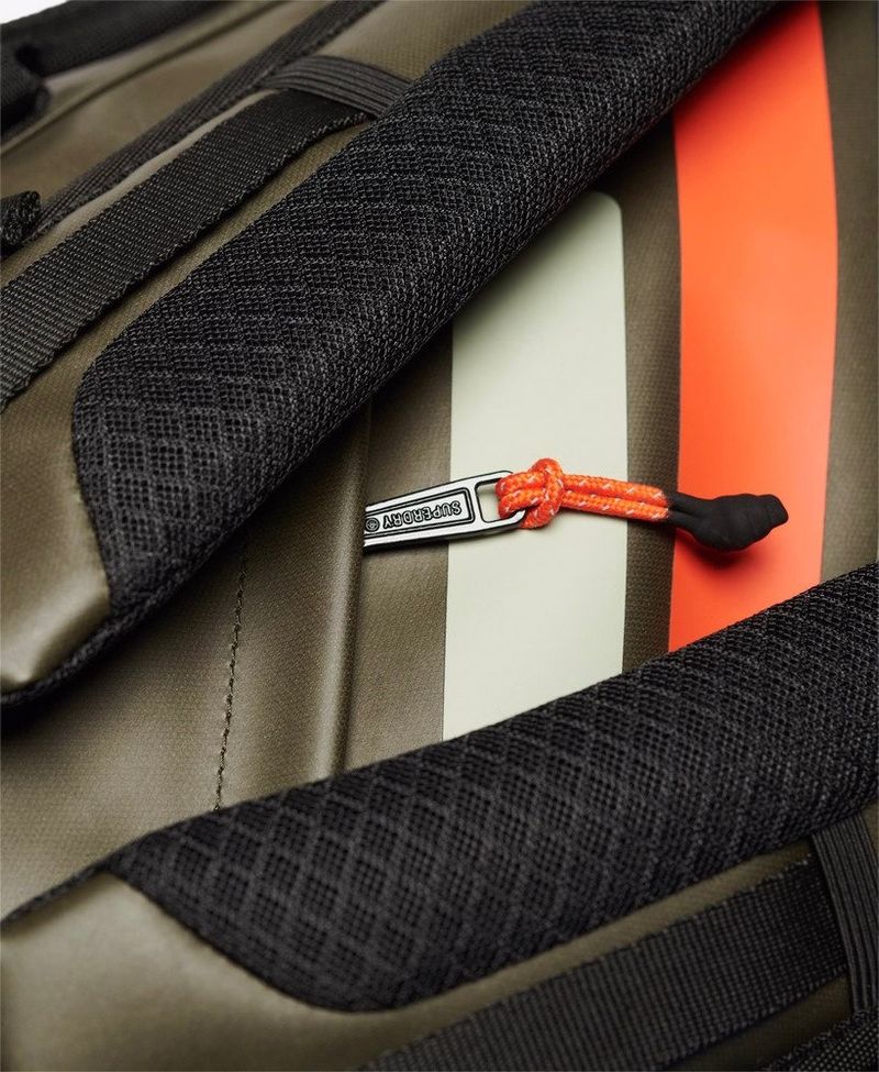 Bolso-Para-Hombre-Tarp-Barrel