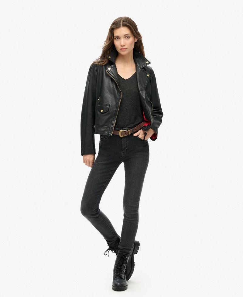 Camiseta-Manga-Corta-Para-Mujer-Studios-Slub-Emb-Vee-Tee-Superdry